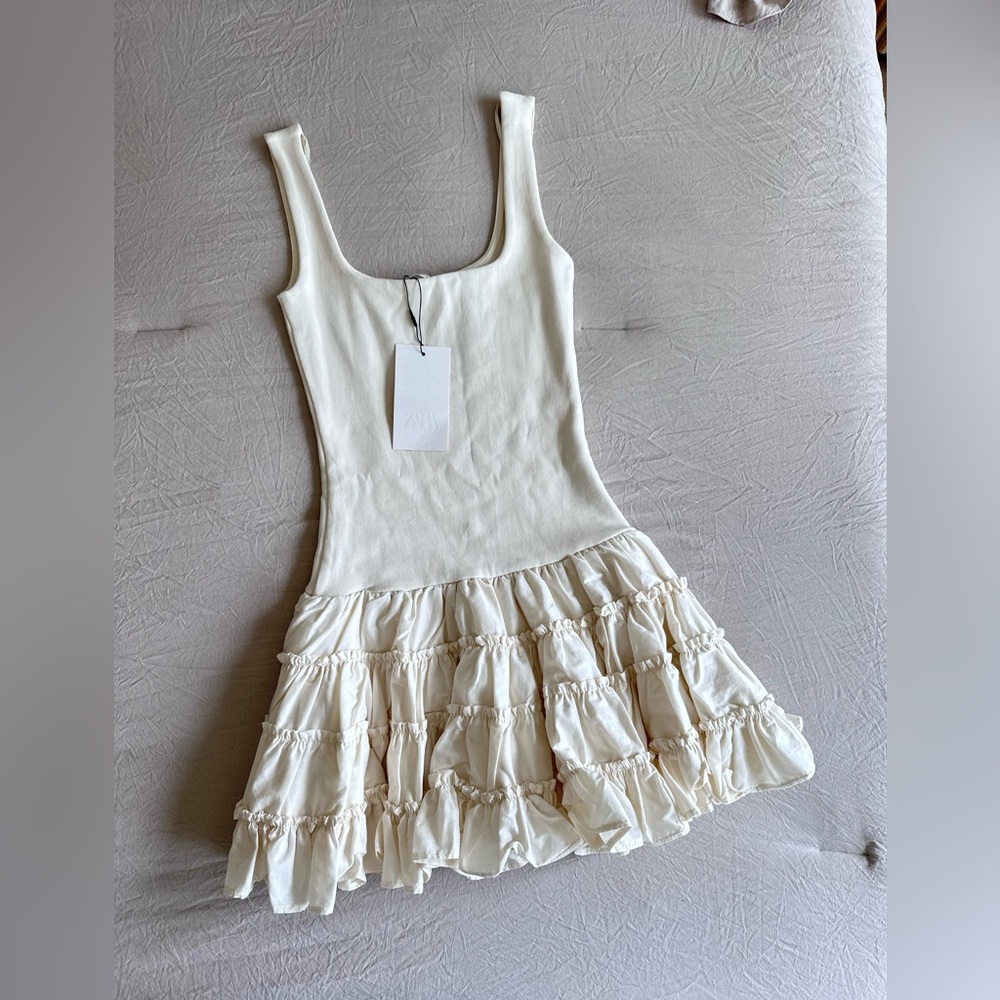 Zara Contrasting Voluminous Dress